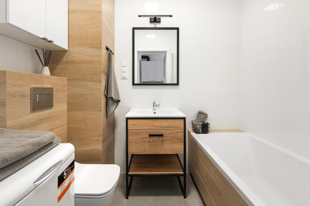 ורשה Superapart Stalowa 39 Modern Unit With Kitchen & Wifi מראה חיצוני תמונה
